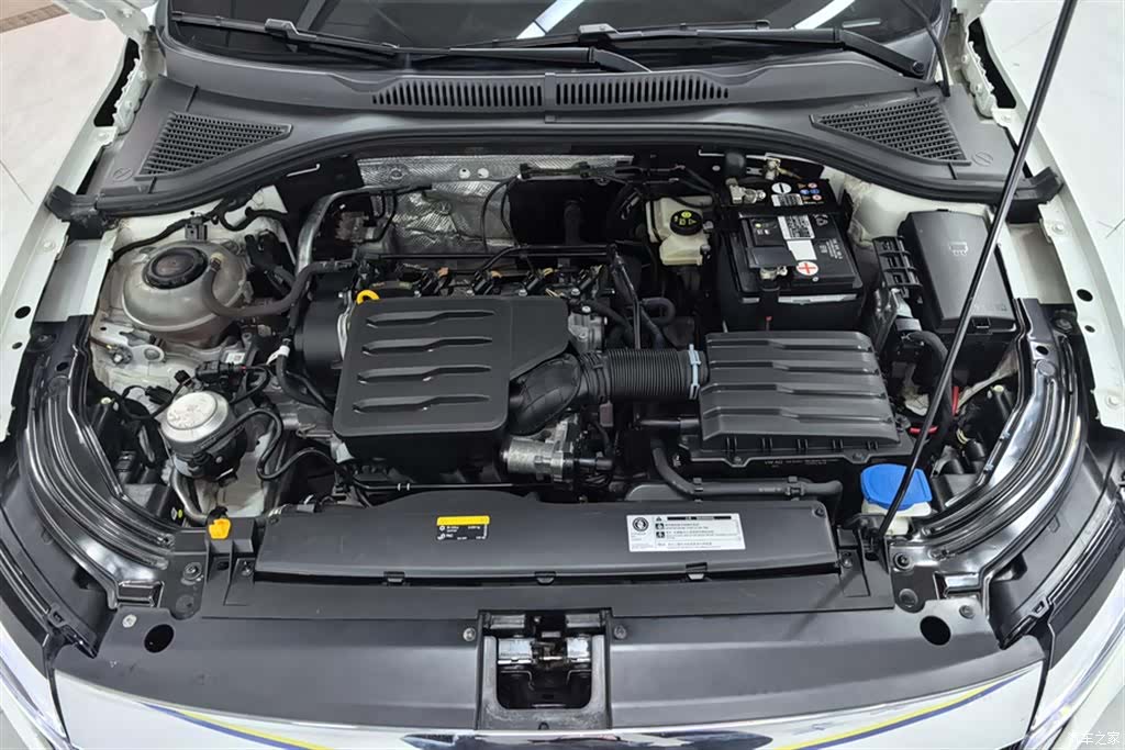 Volkswagen Lavida, 2022 10