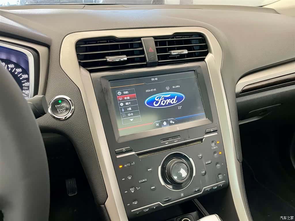 Ford Mondeo, 2015 11