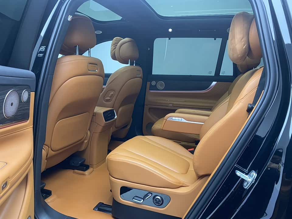 AITO Ask the world M9