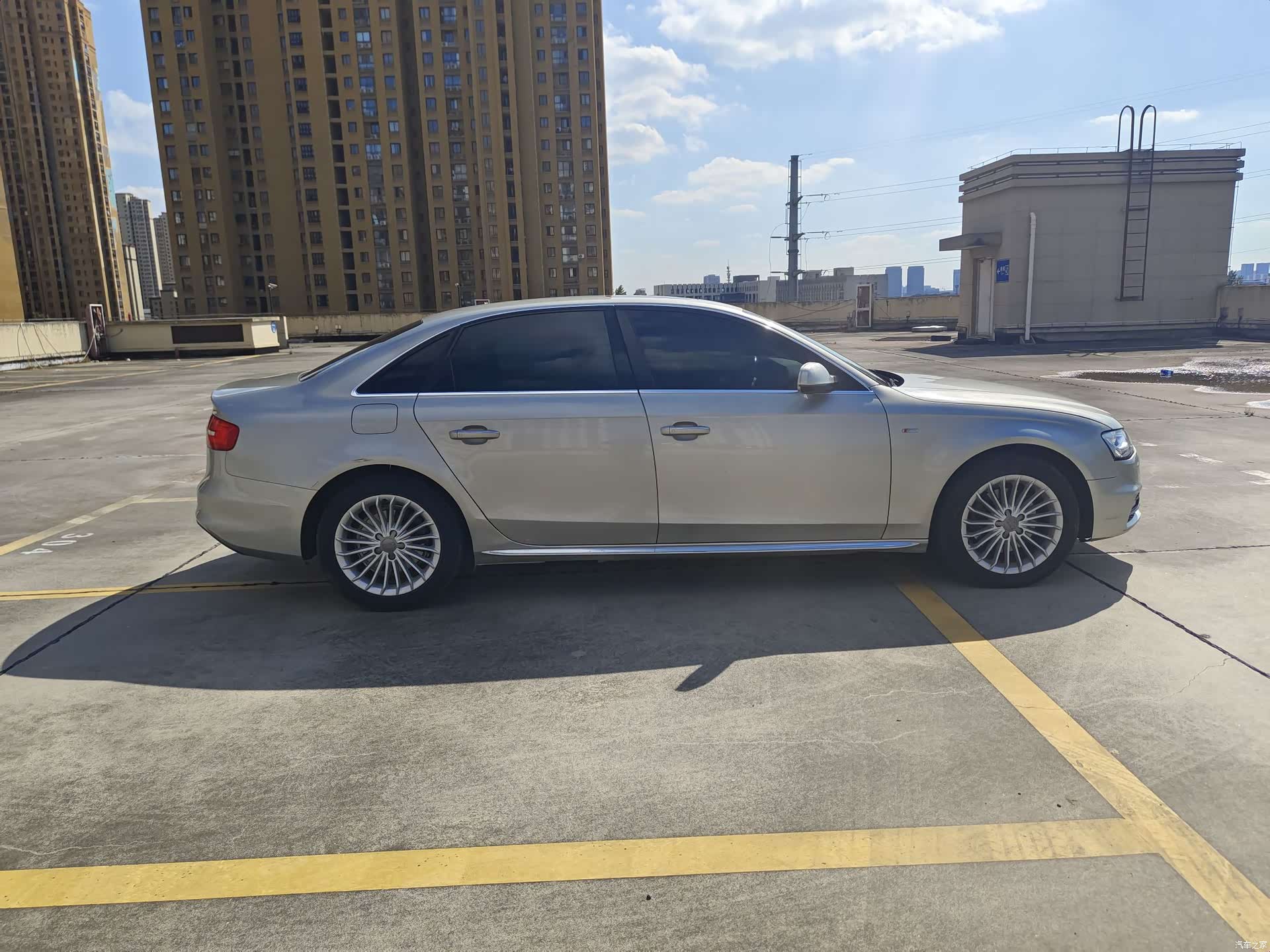 Audi A4L, 2016 все фото
