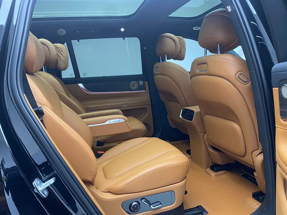 AITO Ask the world M9