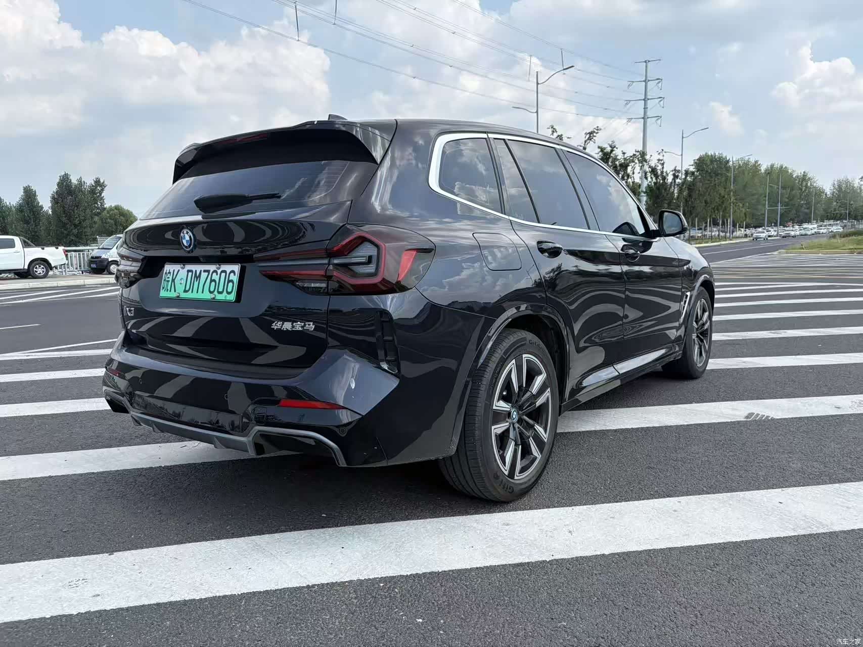BMW iX3, 2024 8