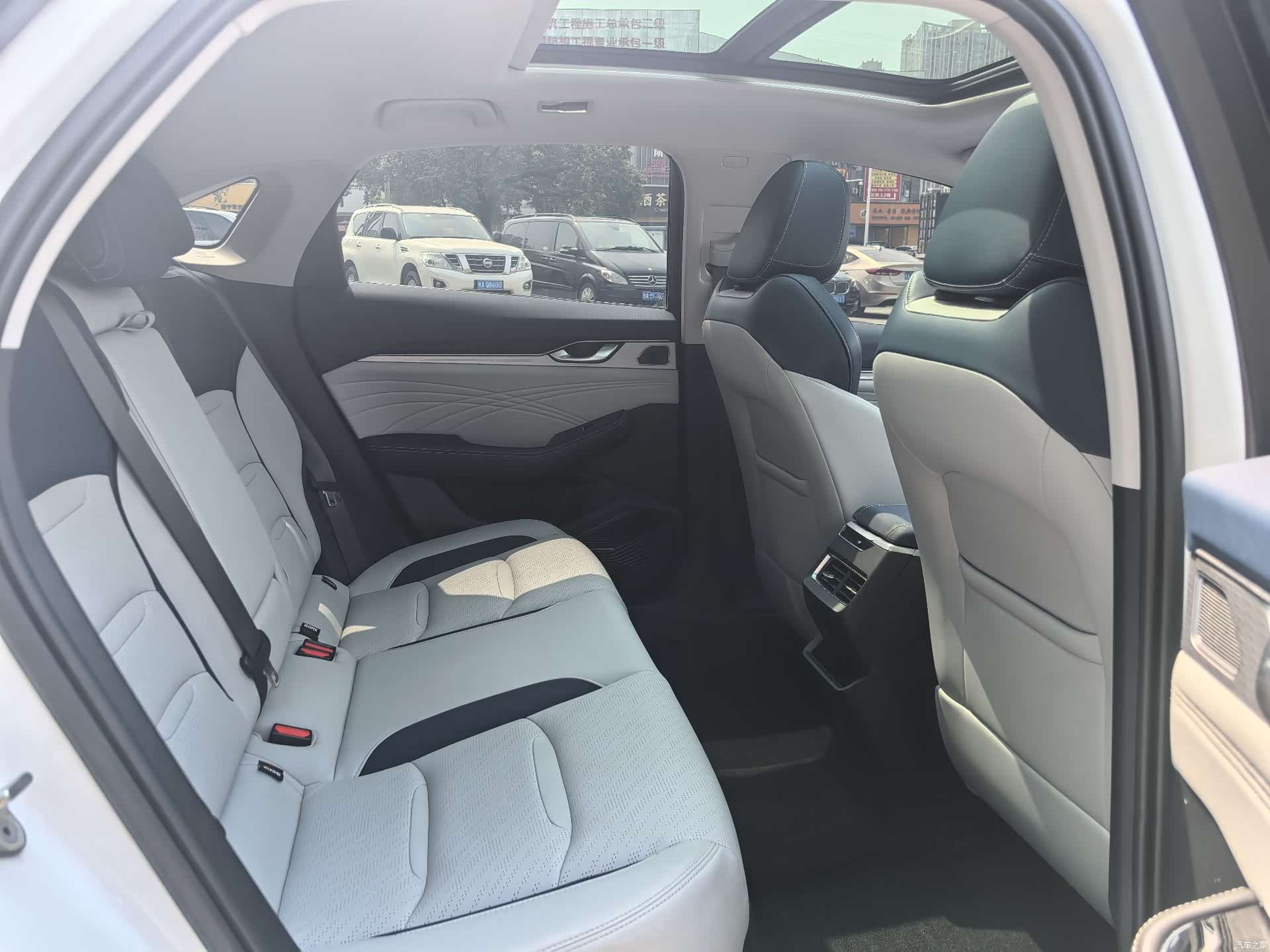 Geely Preface, 2022 10