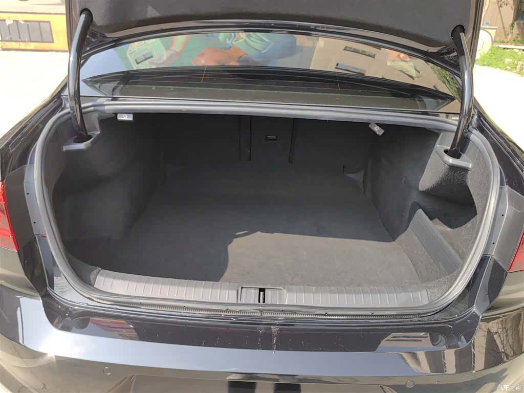 Volkswagen Magotan, 2021 13