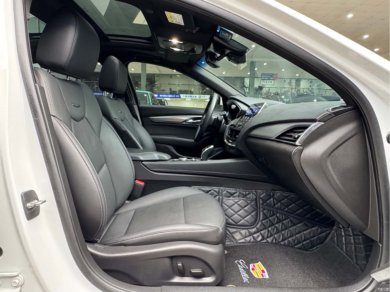 Cadillac CT5, 2022 8