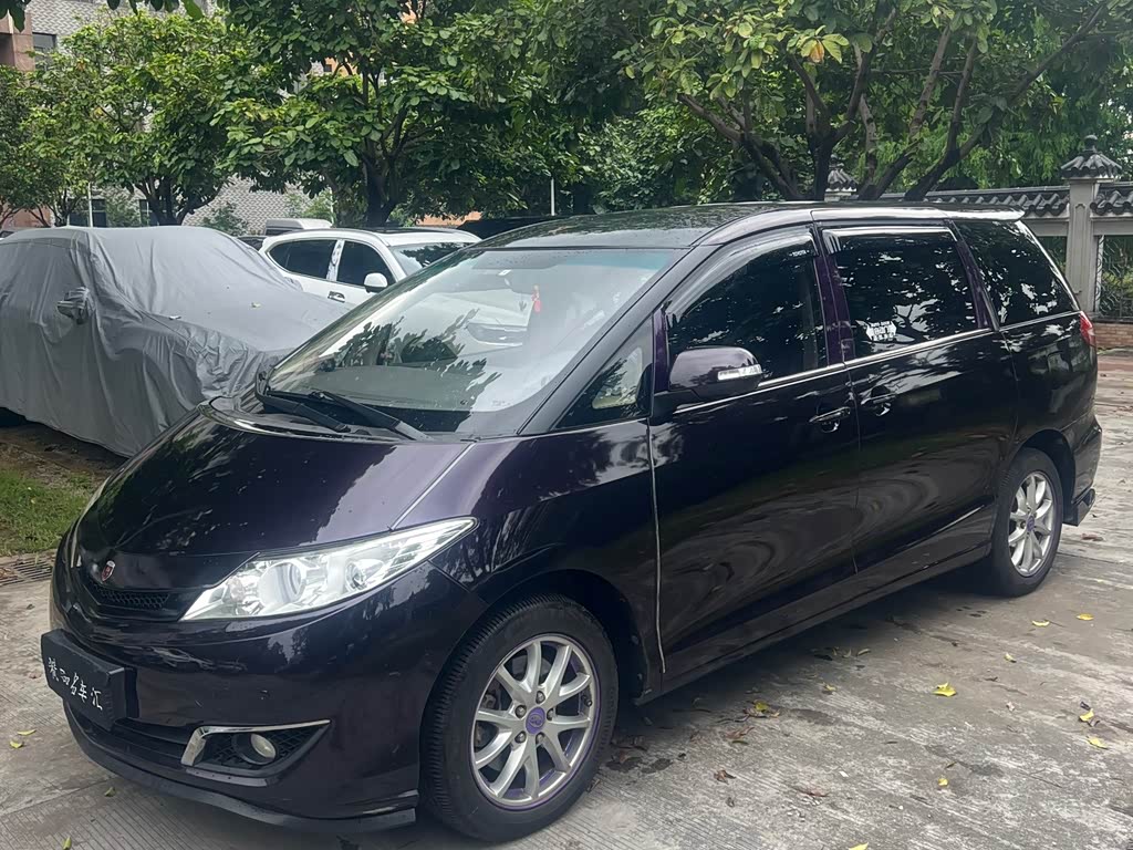 BYD M6
