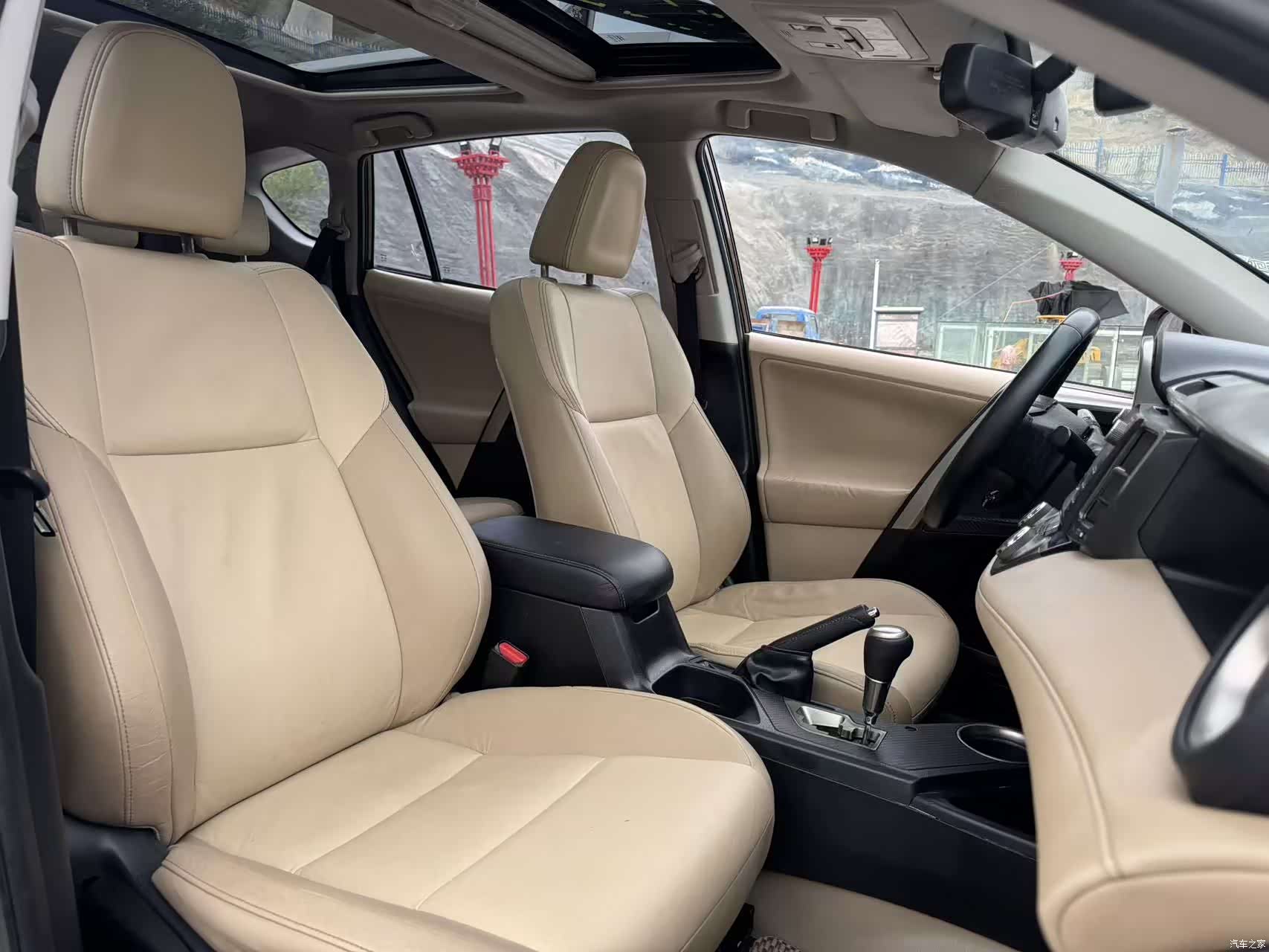 Toyota RAV4, 2014 15