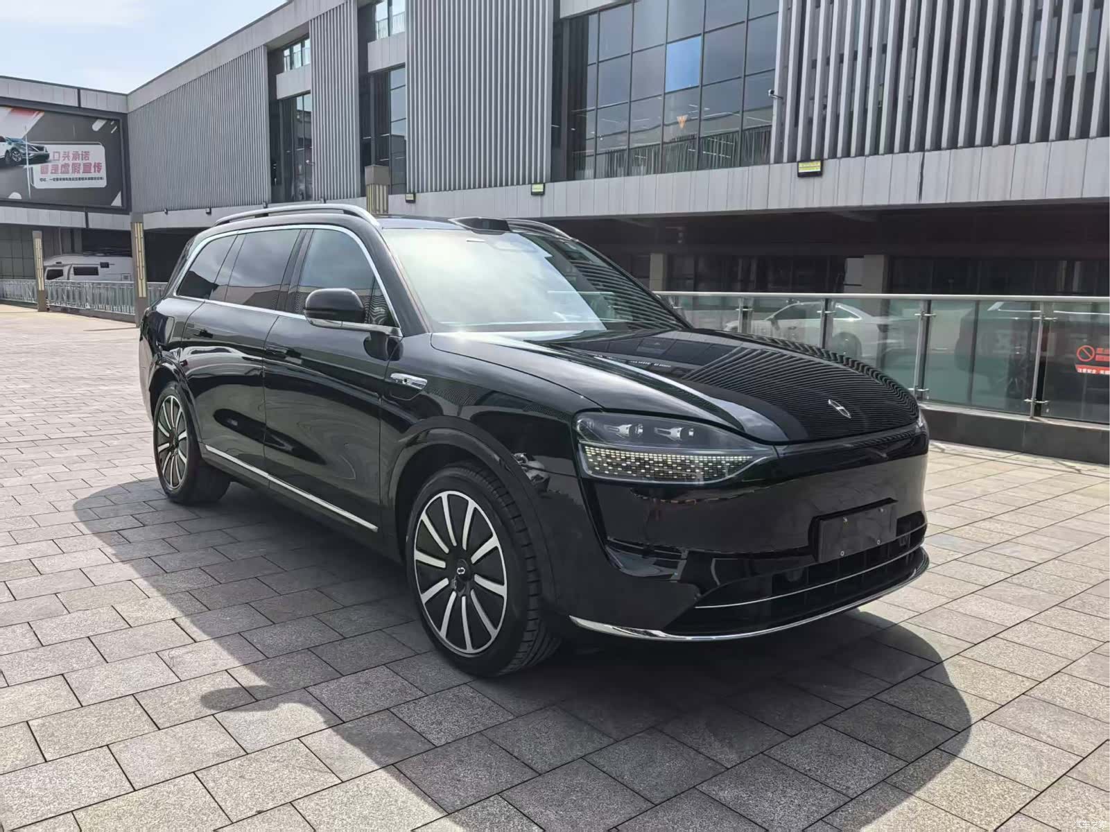 AITO M9, 2024 3
