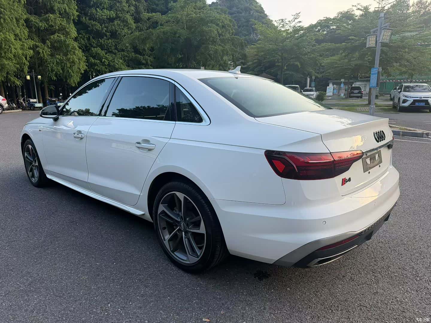 Audi A4L, 2020 6
