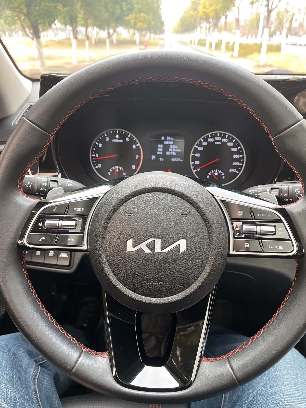 Kia KX3, 2022 11