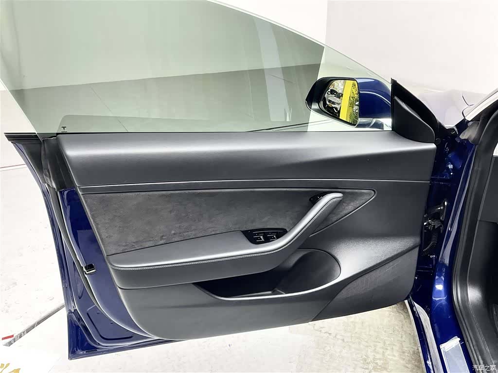Model 3, 2020 8