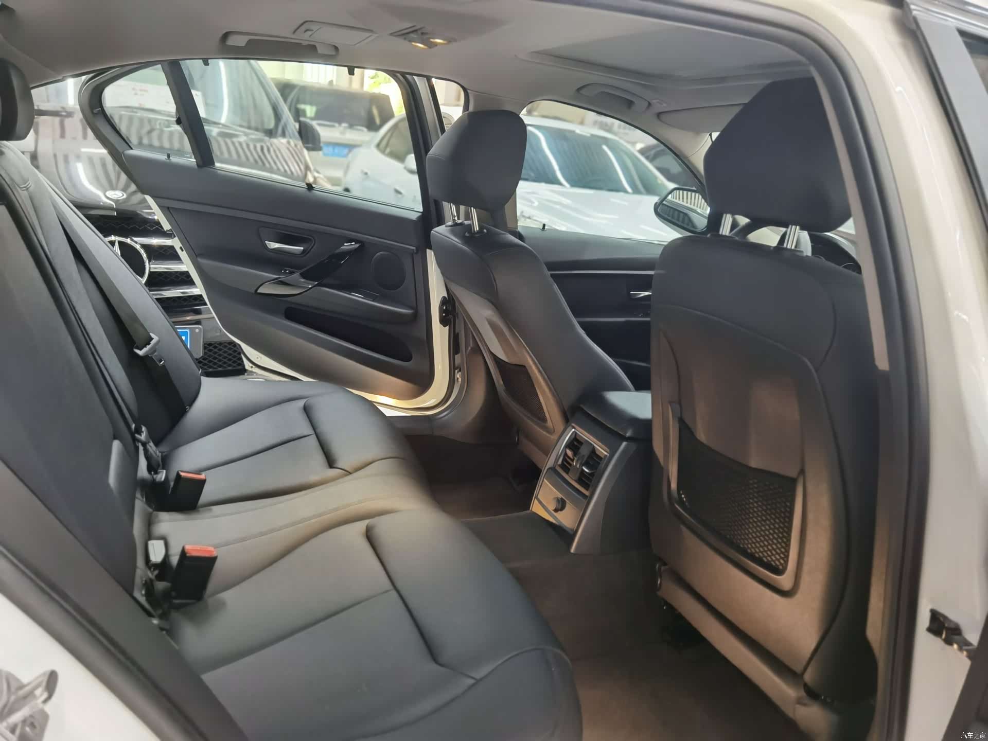BMW 3 Series, 2017 11