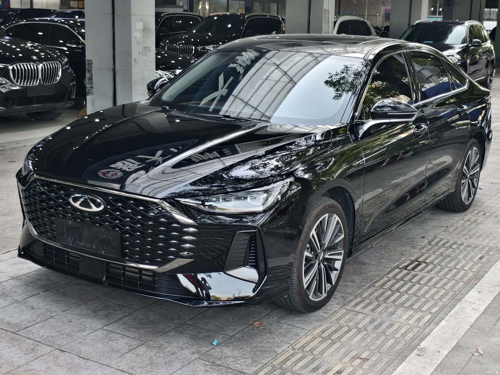 Chery Arrizo 8