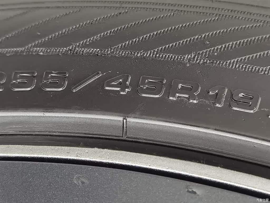 Tesla Model Y, 2024 24