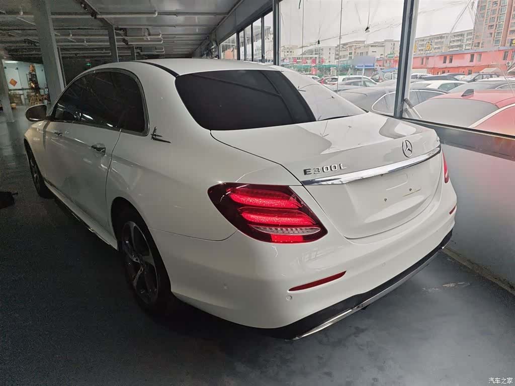 Mercedes-Benz E-Class, 2018 23