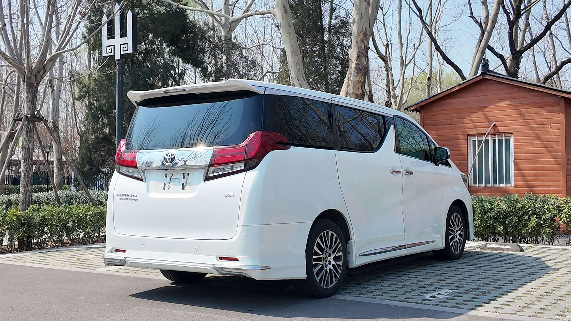 Toyota Alphard, 2017 19