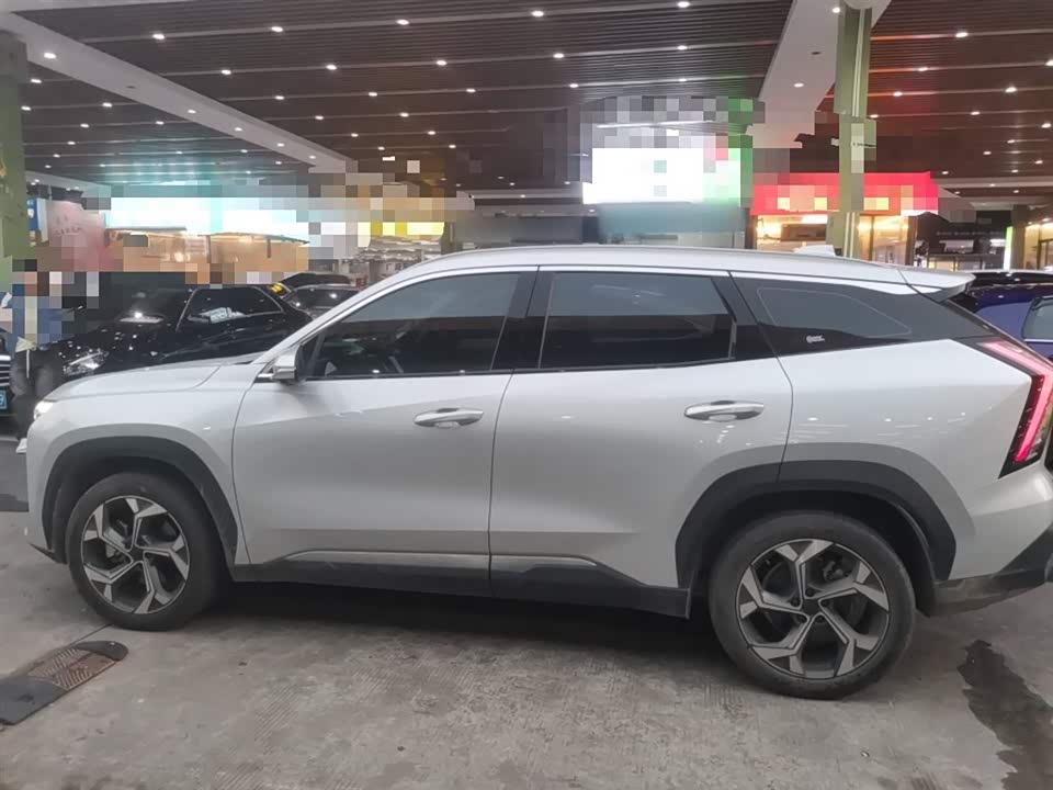 Geely Atlas L