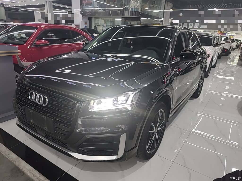 Audi Q2L, 2020 1