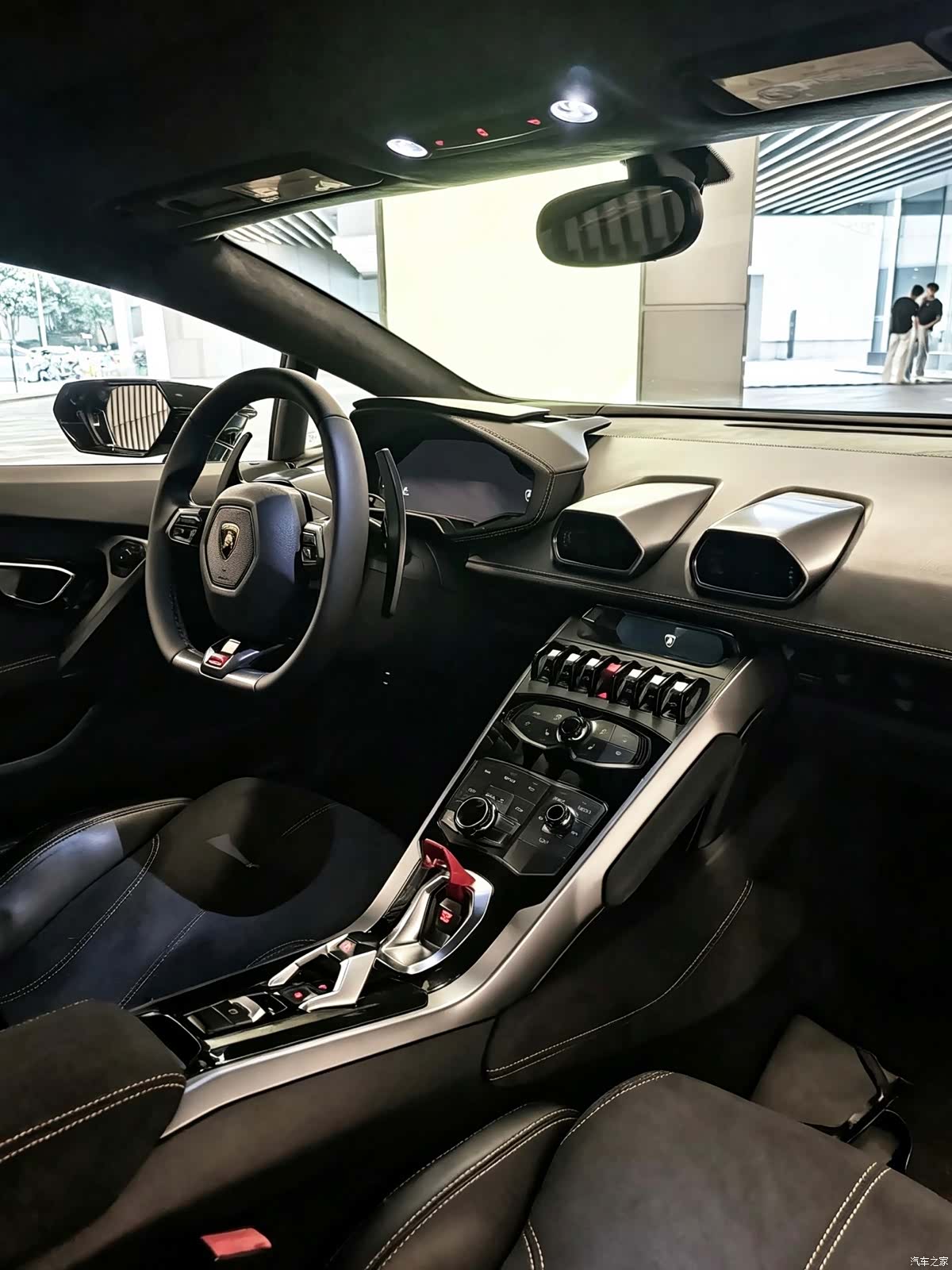 Lamborghini Huracán, 2015 11
