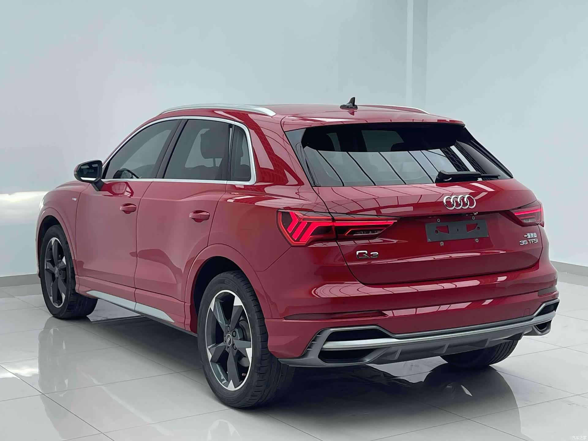 Audi Q3, 2022 4
