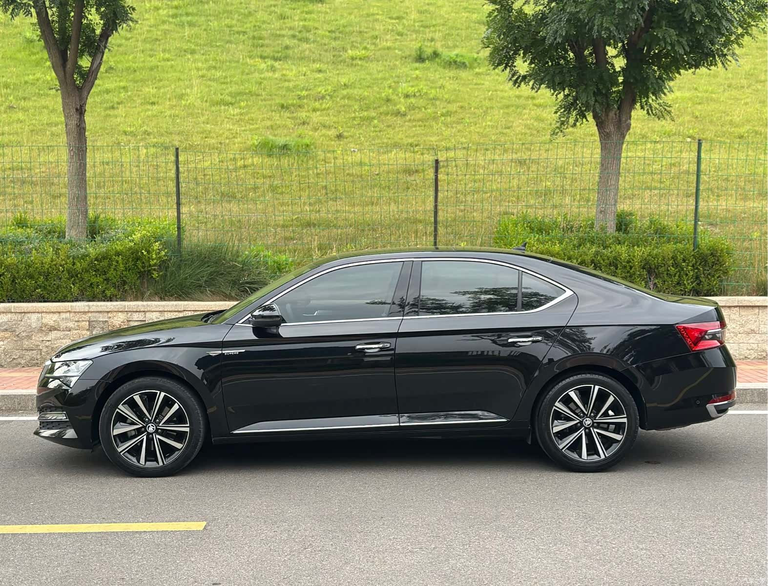 Skoda Superb, 2023 4