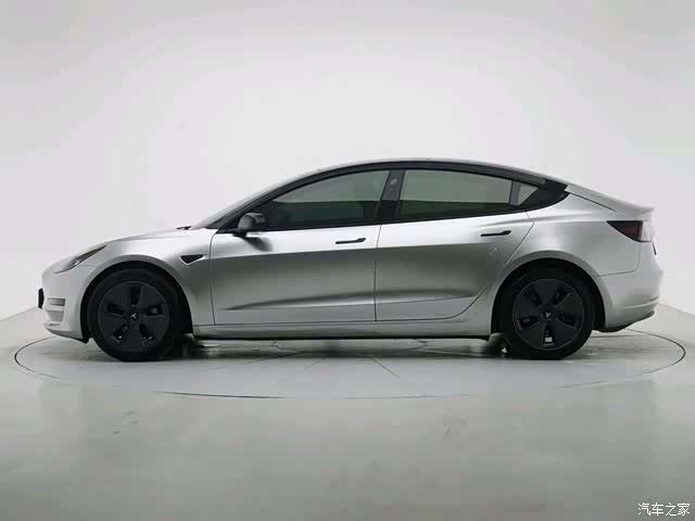 Tesla Model 3, 2022 4