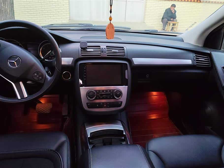 Mercedes-Benz R-class