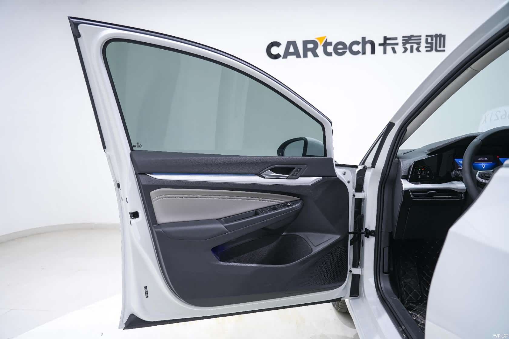 Volkswagen Golf, 2023 26