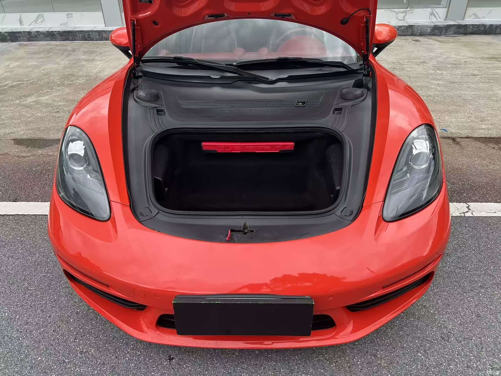 Porsche Cayman, 2019 9