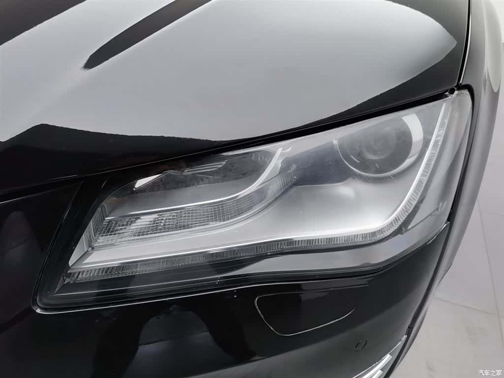 Audi A8L, 2012 7