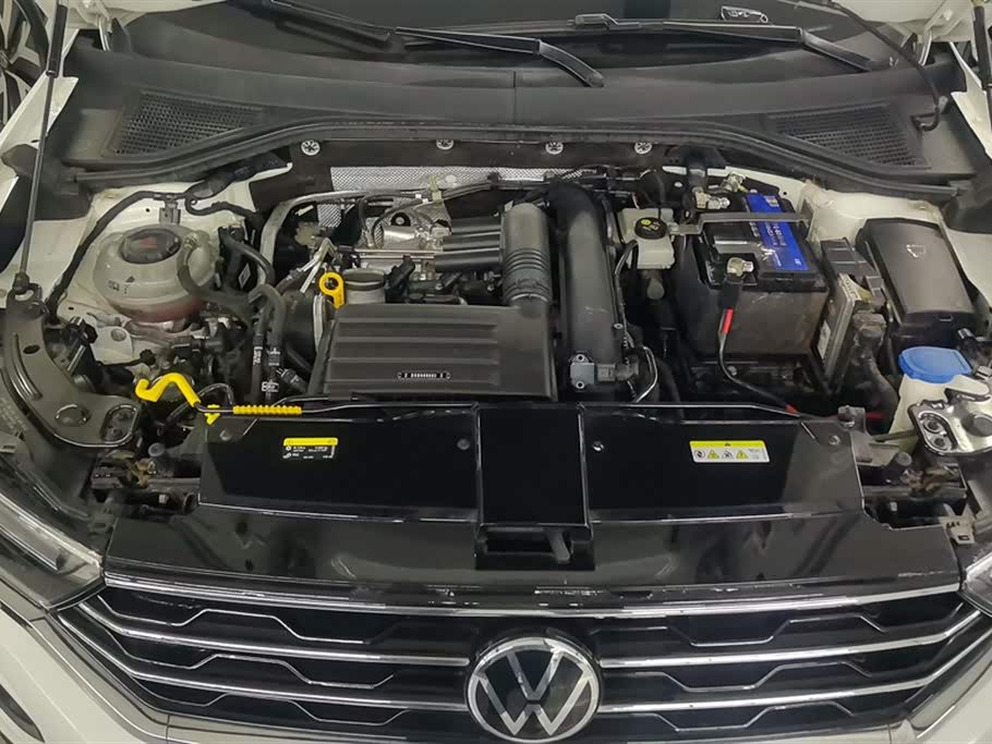 Volkswagen T-ROC exploring Songs