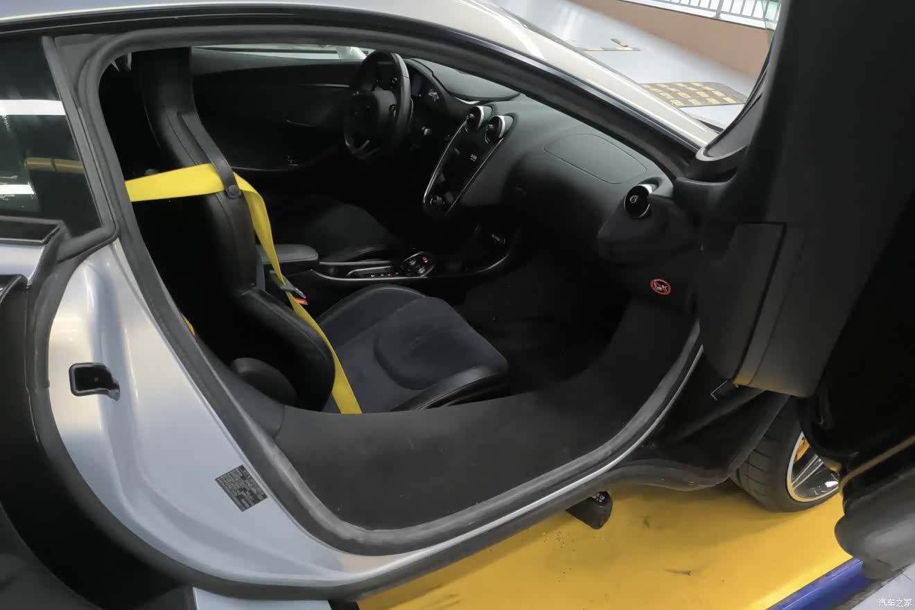 McLaren 570, 2017 6