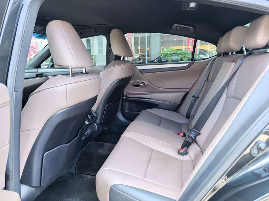 Lexus ES 2025, фото 6