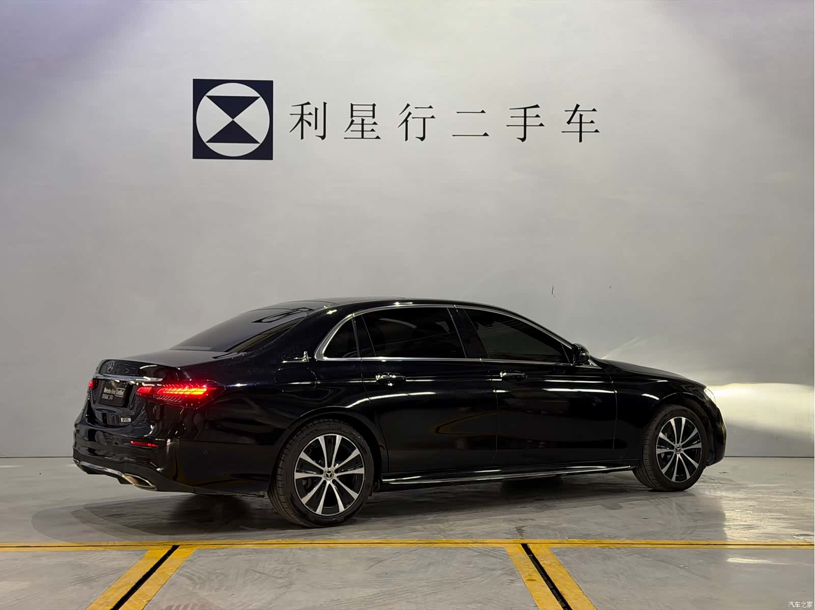 Mercedes-Benz E-Class, 2023 19