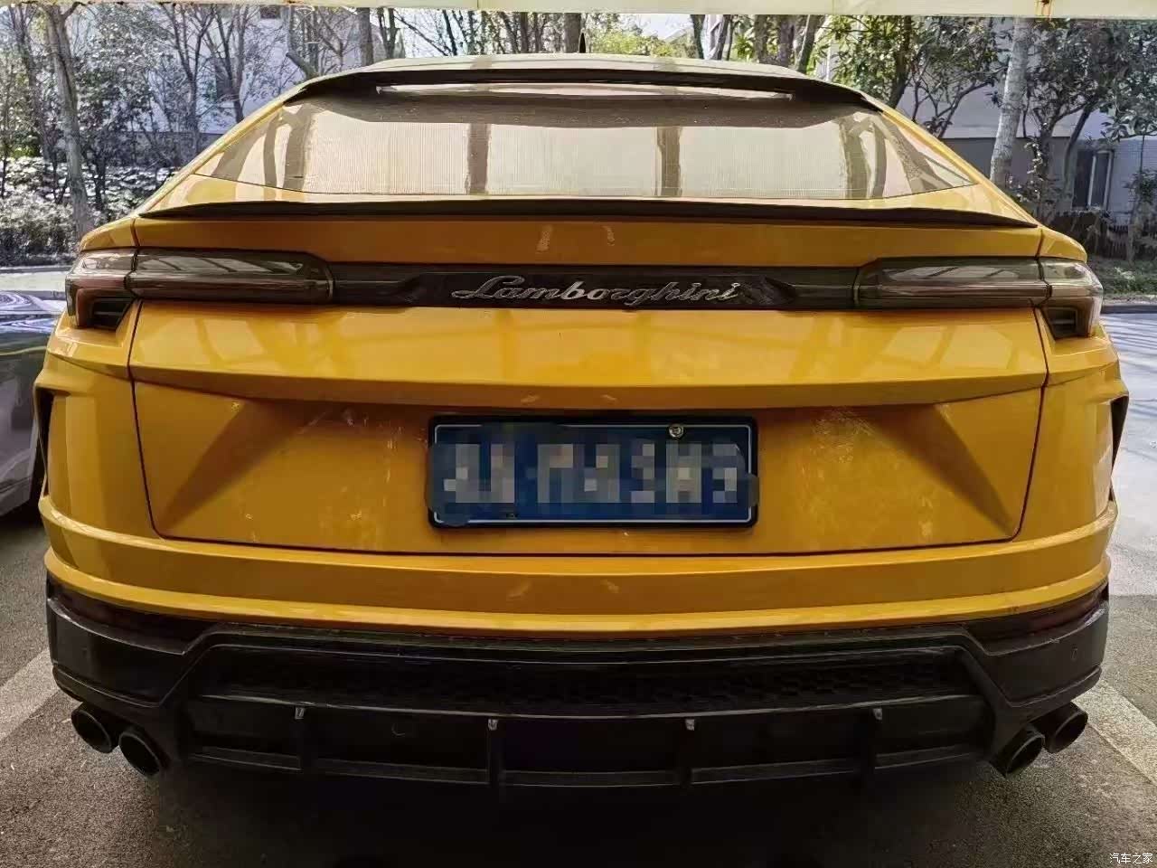 Lamborghini Urus, 2022 4