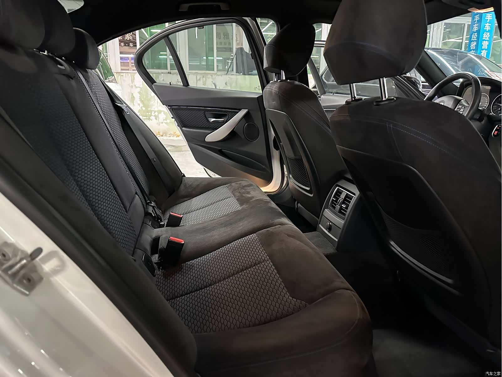 BMW 3 Series, 2017 11