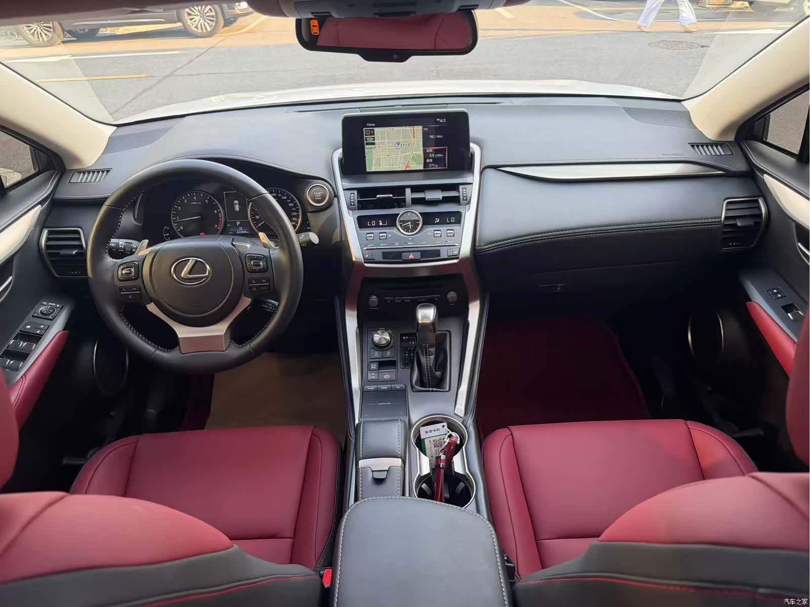 Lexus NX, 2020 7