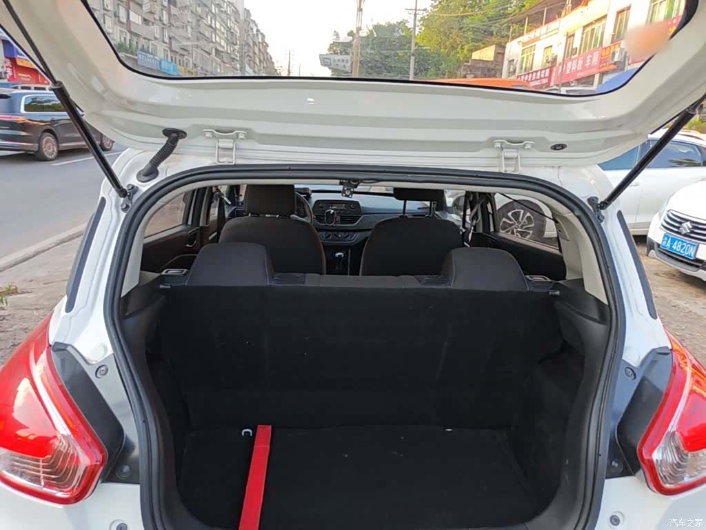 Wuling 310, 2017 19