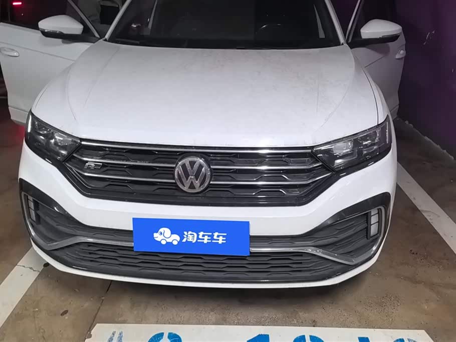 Volkswagen T-ROC exploring Songs