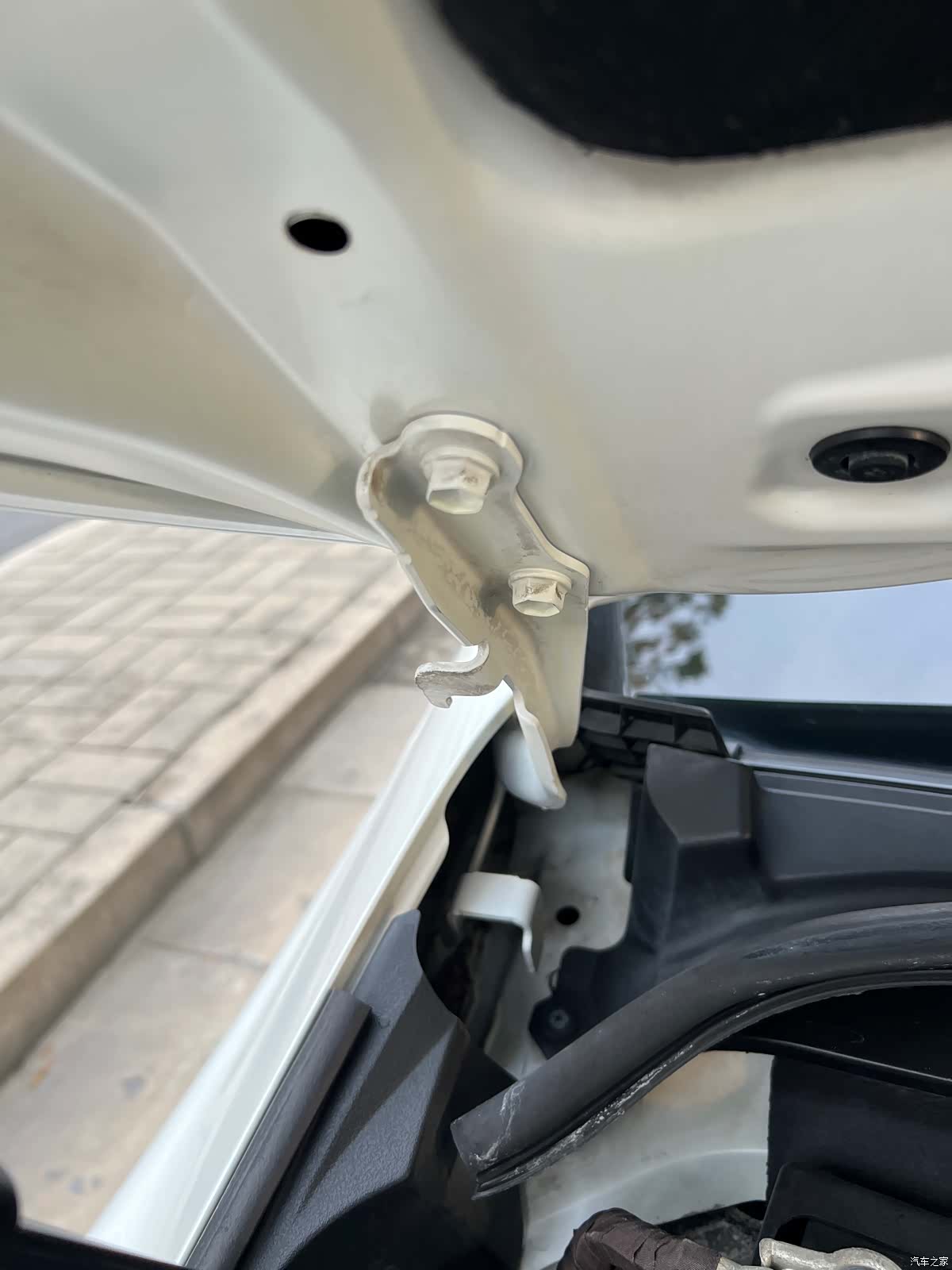 Toyota 2.5V, 2017 21