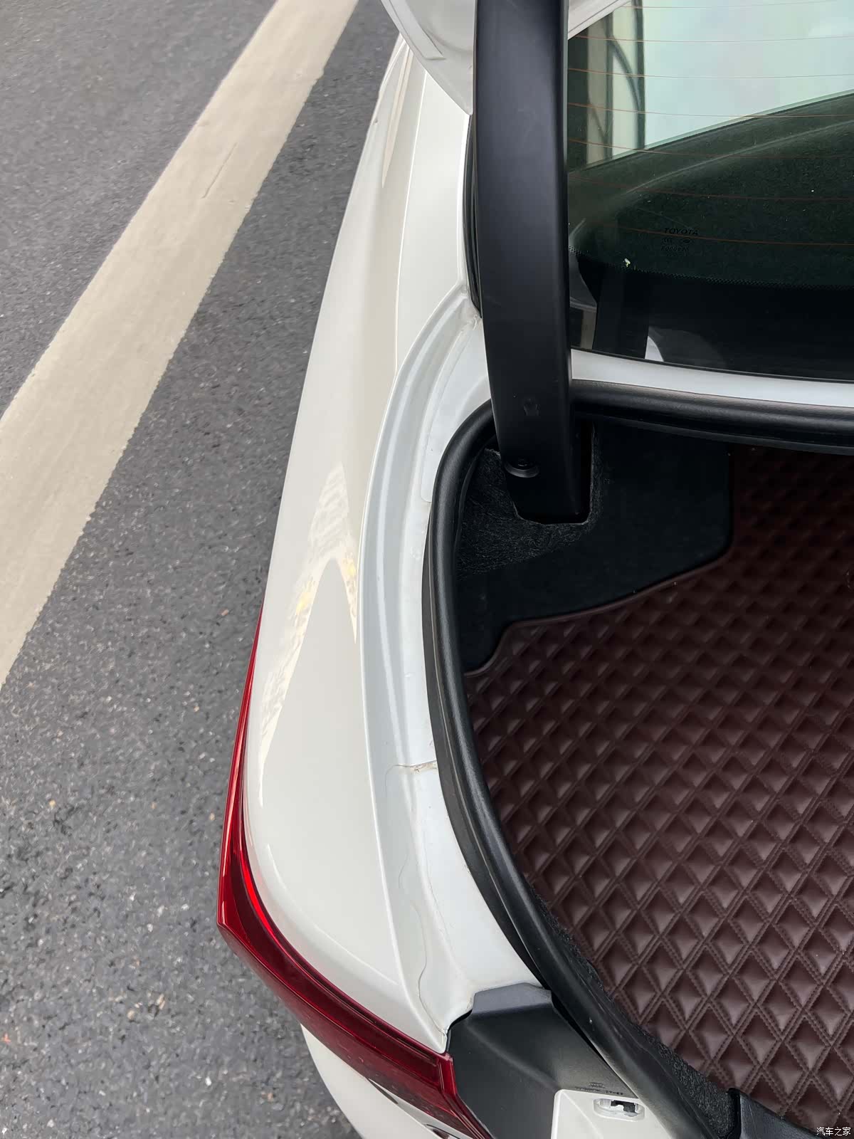 Toyota 2.5V, 2017 26