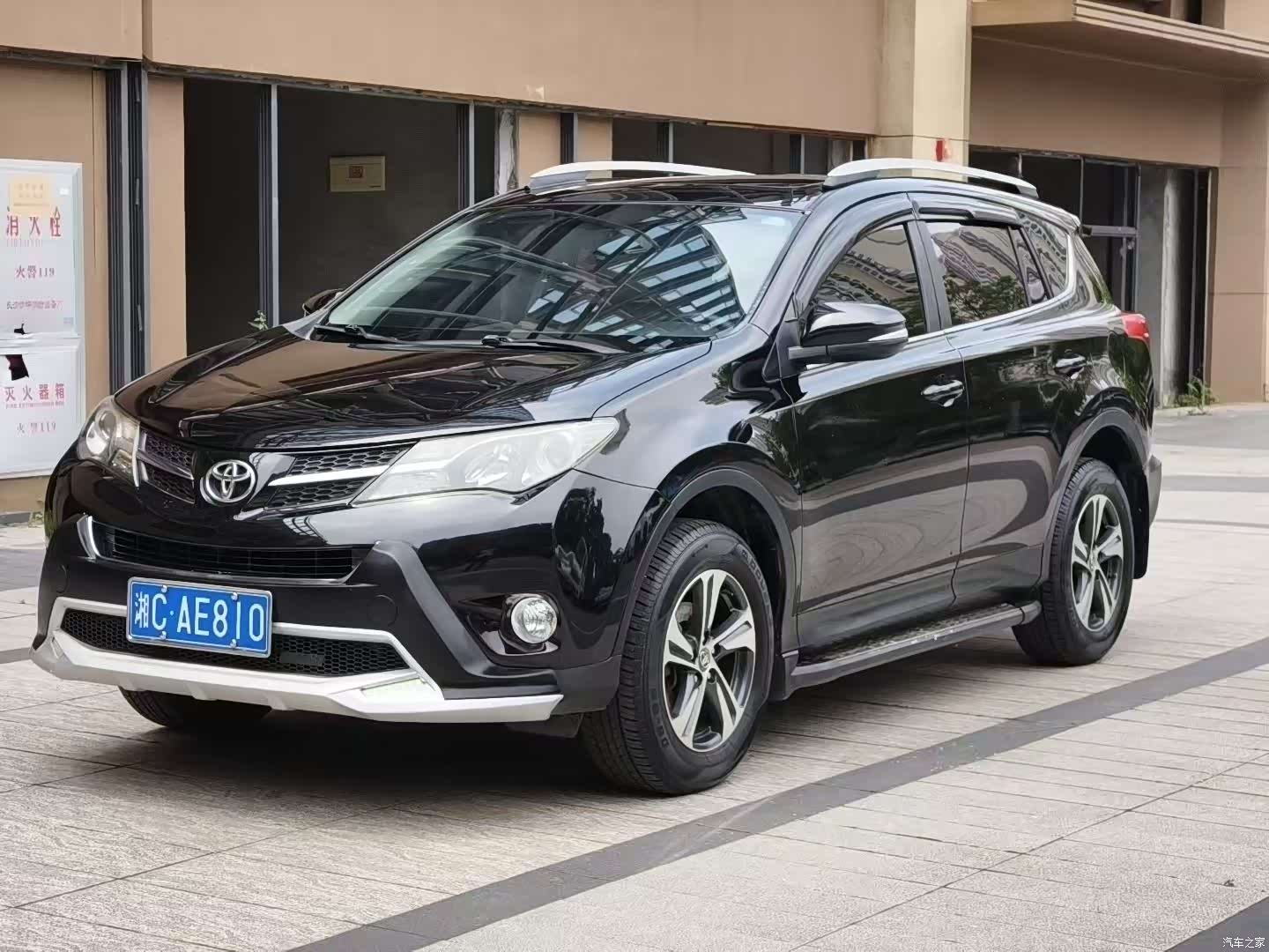 Toyota RAV4, 2015 1
