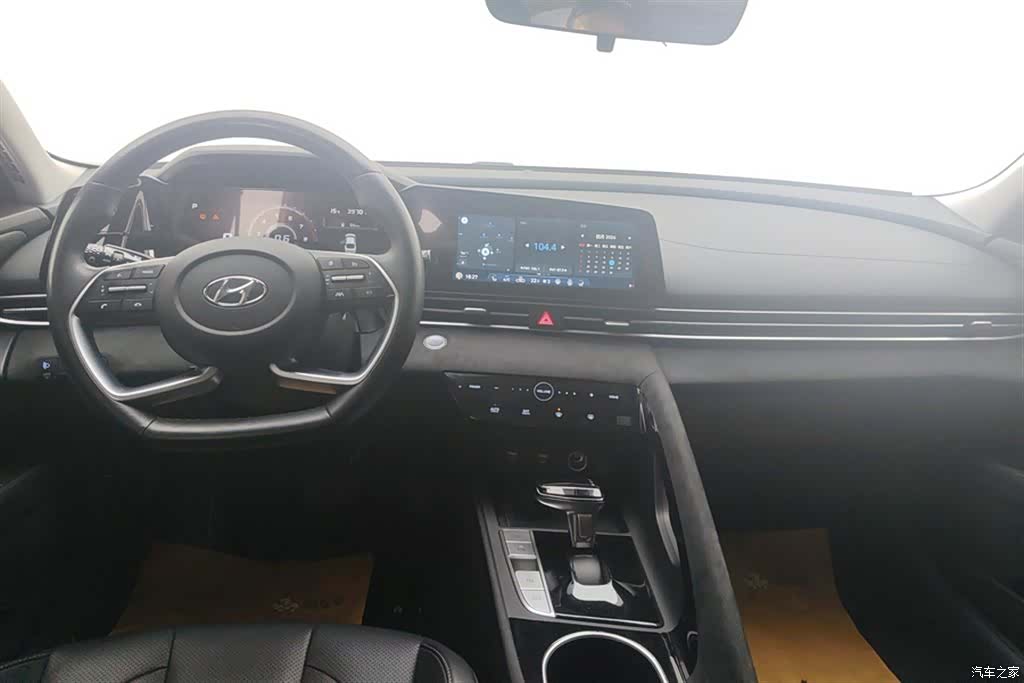 Hyundai Elantra, 2021 12