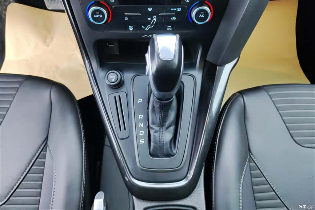 Ford Focus, 2016 16