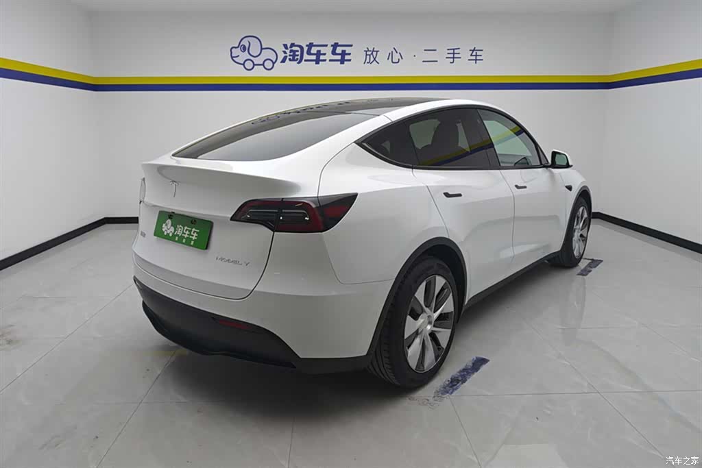Tesla Model Y, 2022 3