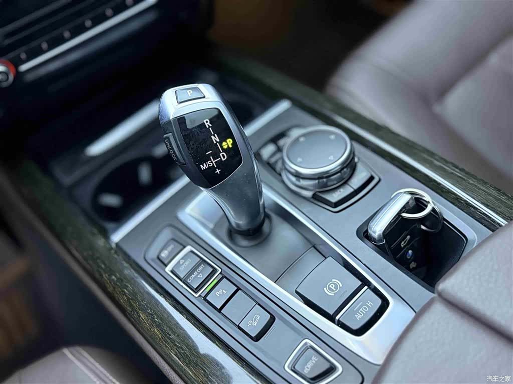 BMW X5, 2016 6