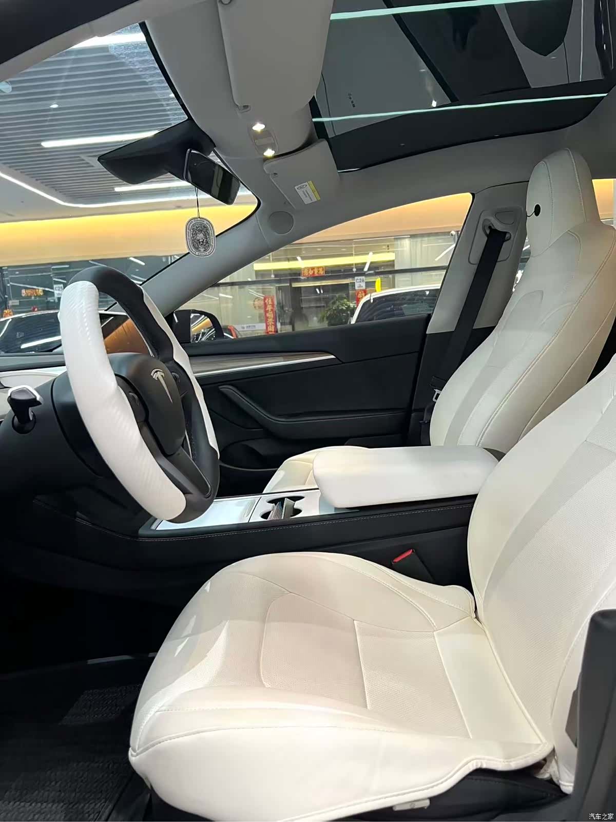 Tesla Model 3, 2023 все фото