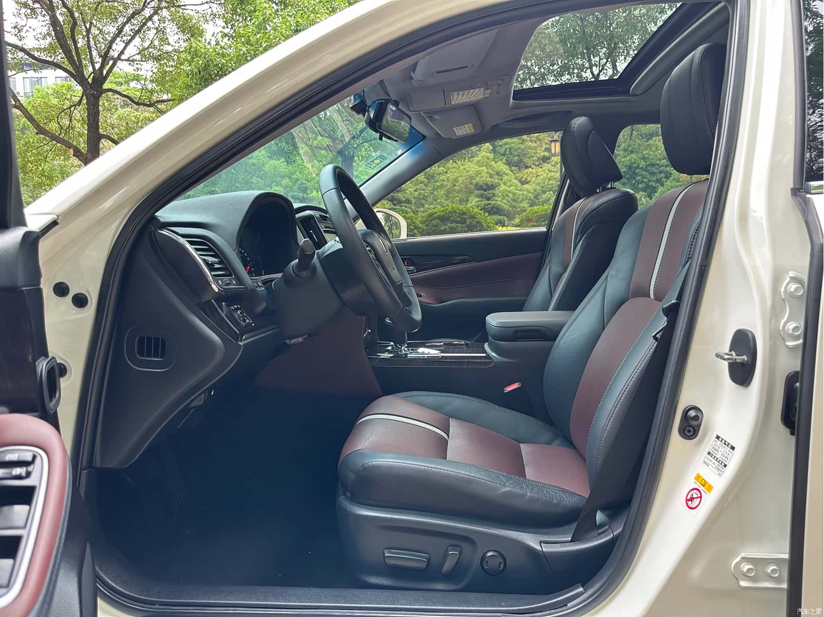 Toyota Crown, 2018 4