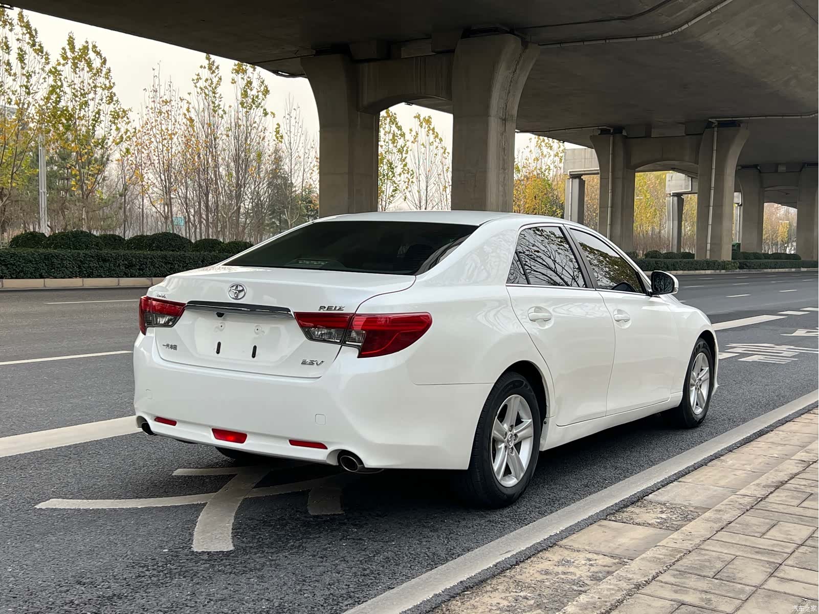 Toyota 2.5V, 2017 6
