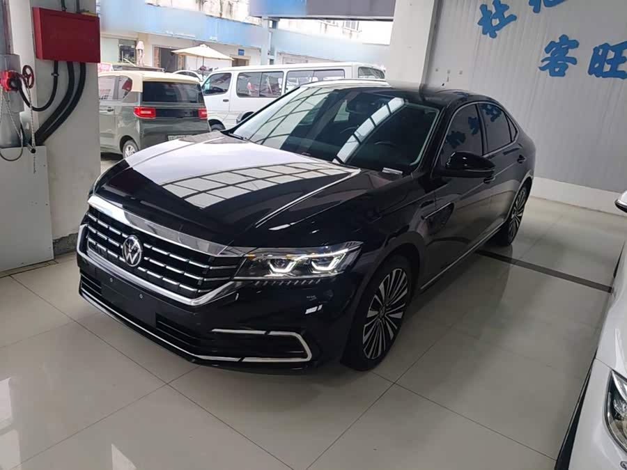 Volkswagen Passat 2021, фото 1